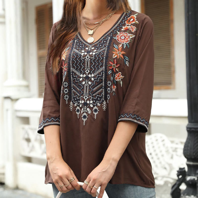 Buddha Stones Spring Casual Plain Embroidery Floral Pattern Design Three Quarter Sleeve V-neck Cotton Women's T-Shirt