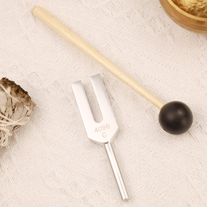 Tuning Fork 4096HZ Aluminum Alloy Crystal Tuning Fork with Hammer for Chakra Healing - image 4