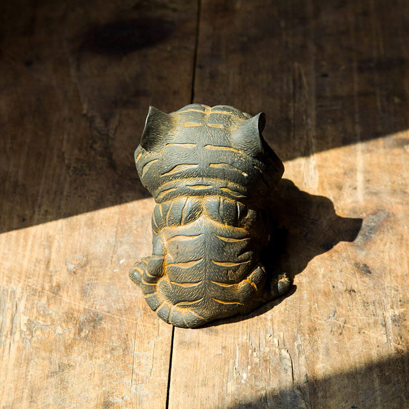 Buddha Stones Handmade Small Lovely Tiger Iron Powder Rust Cast Resin Statue Home Decoration - image 3