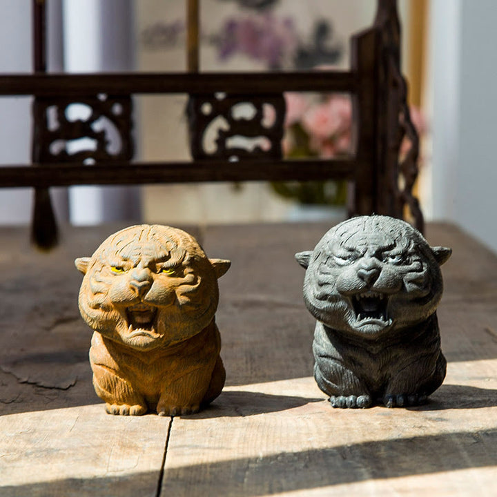 Buddha Stones Handmade Mini Roaring Tiger Iron Powder Rust Cast Resin Statue Home Decoration