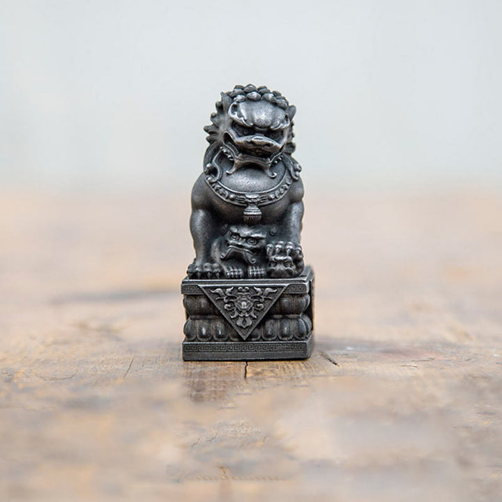 Buddha Stones Handmade Lion Fu Foo Dogs Iron Powder Rust Cast Resin Statue Ward Off Evil Protection Home Decoration - Black Version - Lioness - 8.5*4cm - image 1