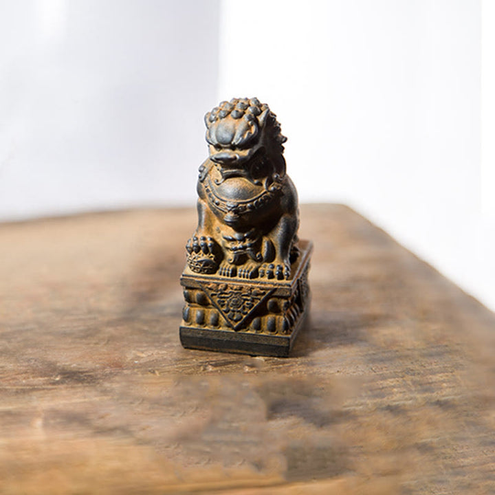 Buddha Stones Handmade Lion Fu Foo Dogs Iron Powder Rust Cast Resin Statue Ward Off Evil Protection Home Decoration