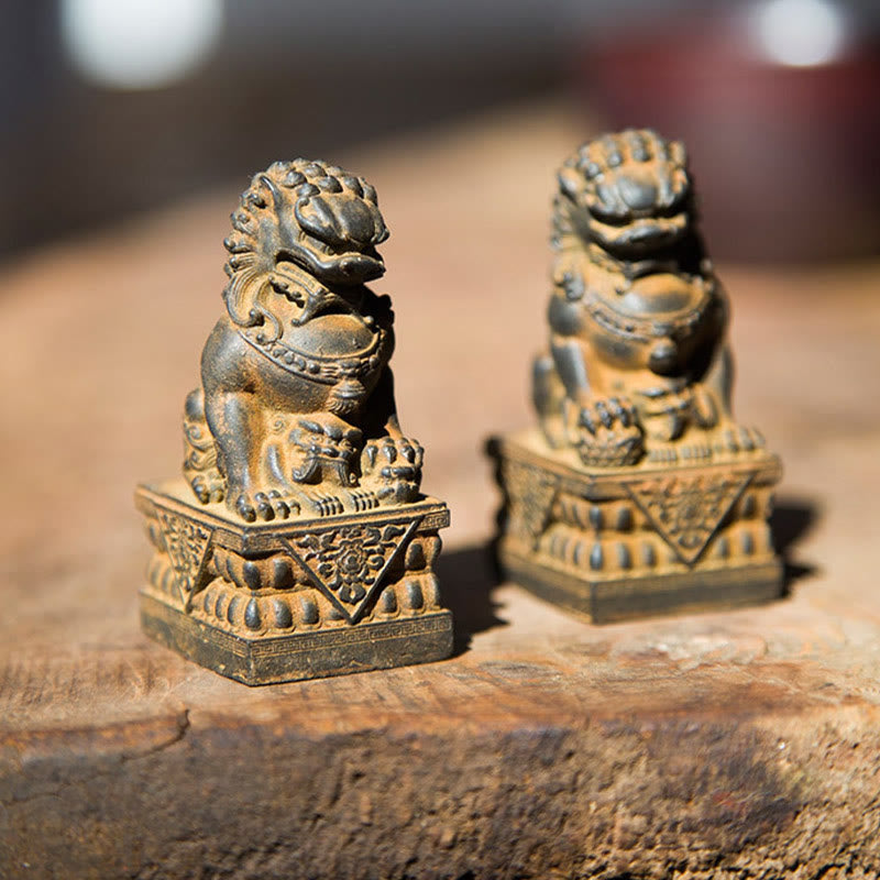 Buddha Stones Handmade Lion Fu Foo Dogs Iron Powder Rust Cast Resin Statue Ward Off Evil Protection Home Decoration