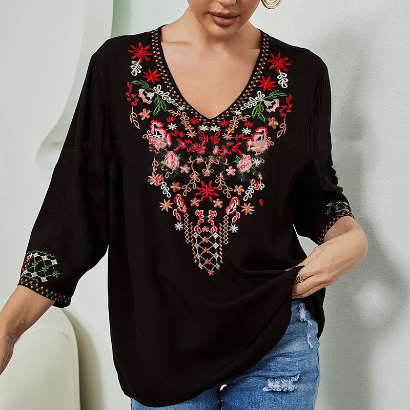 Buddha Stones Summer Embroidery Flower Simple Design Three Quarter Sleeve V-neck Cotton Women's T-Shirt