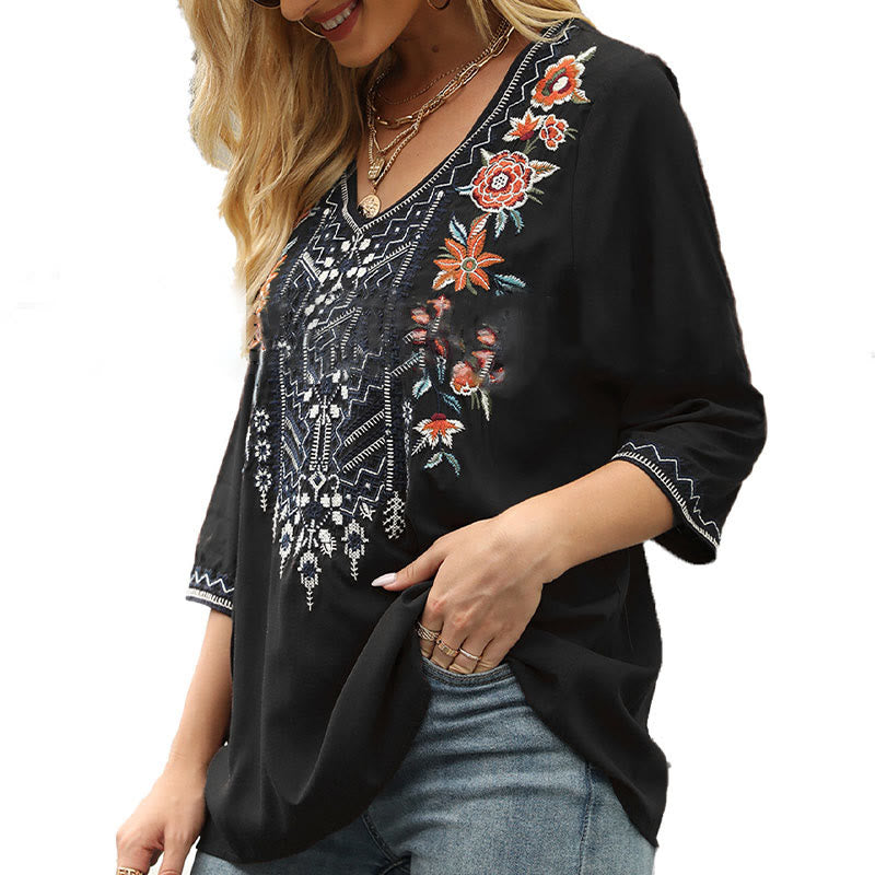 Buddha Stones Spring Casual Plain Embroidery Floral Pattern Design Three Quarter Sleeve V-neck Cotton Women's T-Shirt