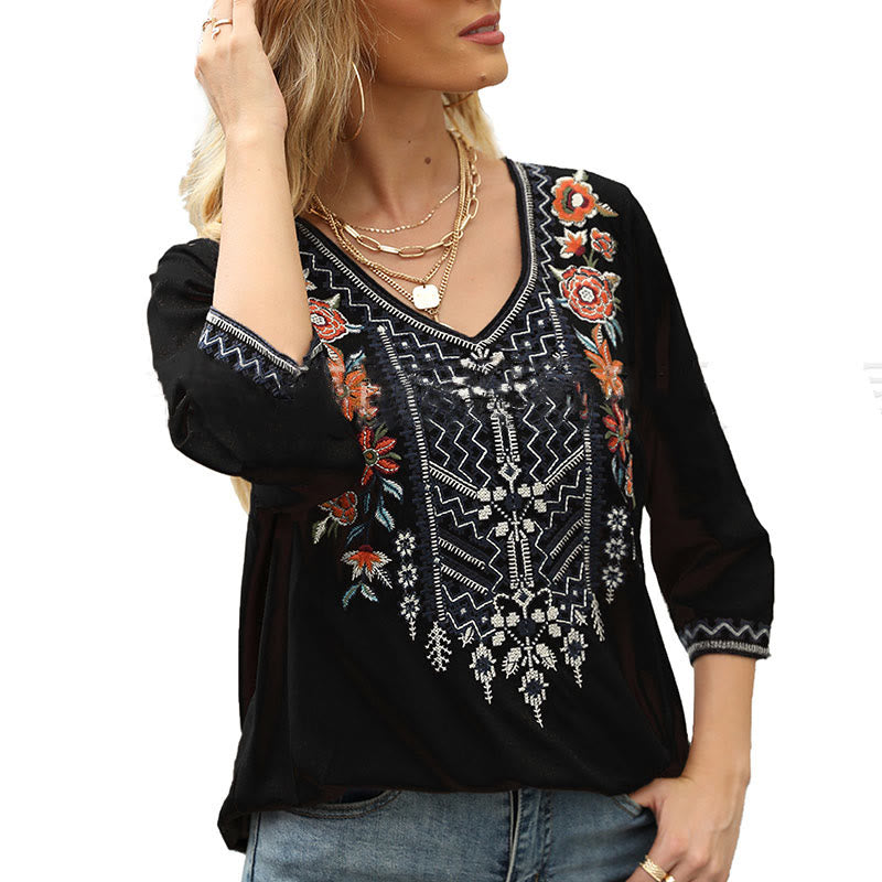 Buddha Stones Spring Casual Plain Embroidery Floral Pattern Design Three Quarter Sleeve V-neck Cotton Women's T-Shirt