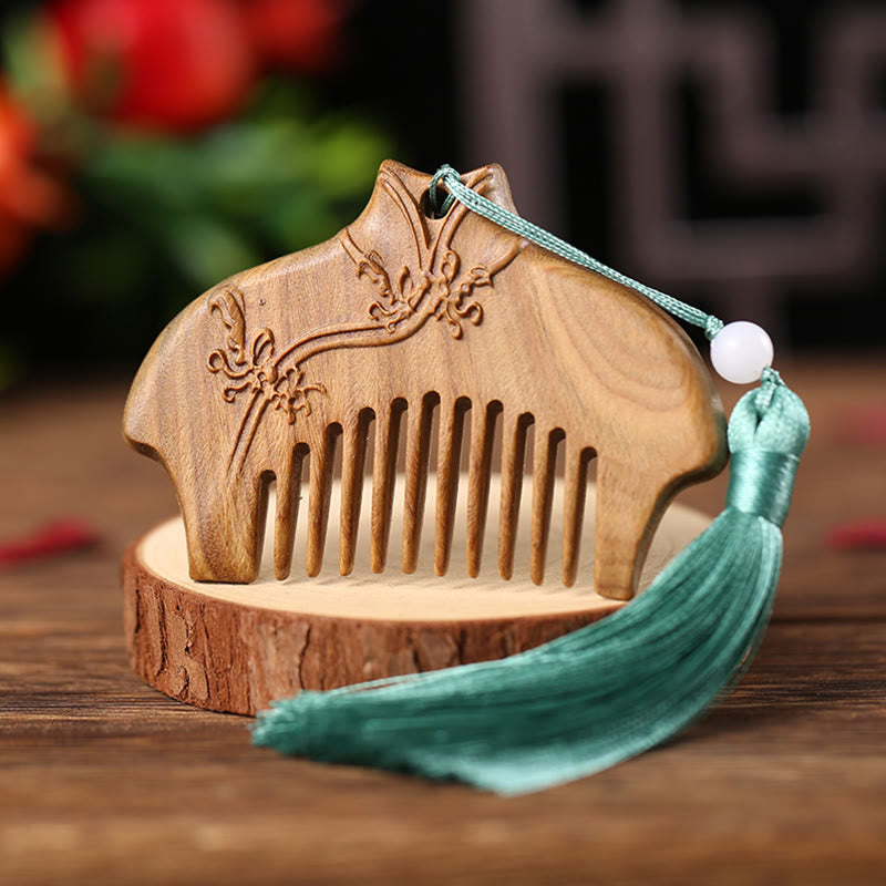 Green Sandalwood Fox Peony Flower Lotus Engraved Cure Tassel Comb