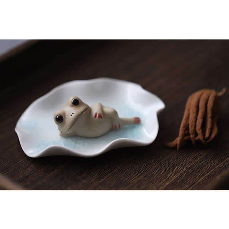 Meditating Ceramic Small Frog Statue Decoration