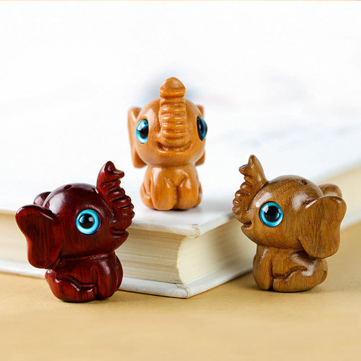 Buddha Stones Sandalwood Small Leaf Red Sandalwood Green Sandalwood Lucky Mini Elephant Carved Protection Decoration