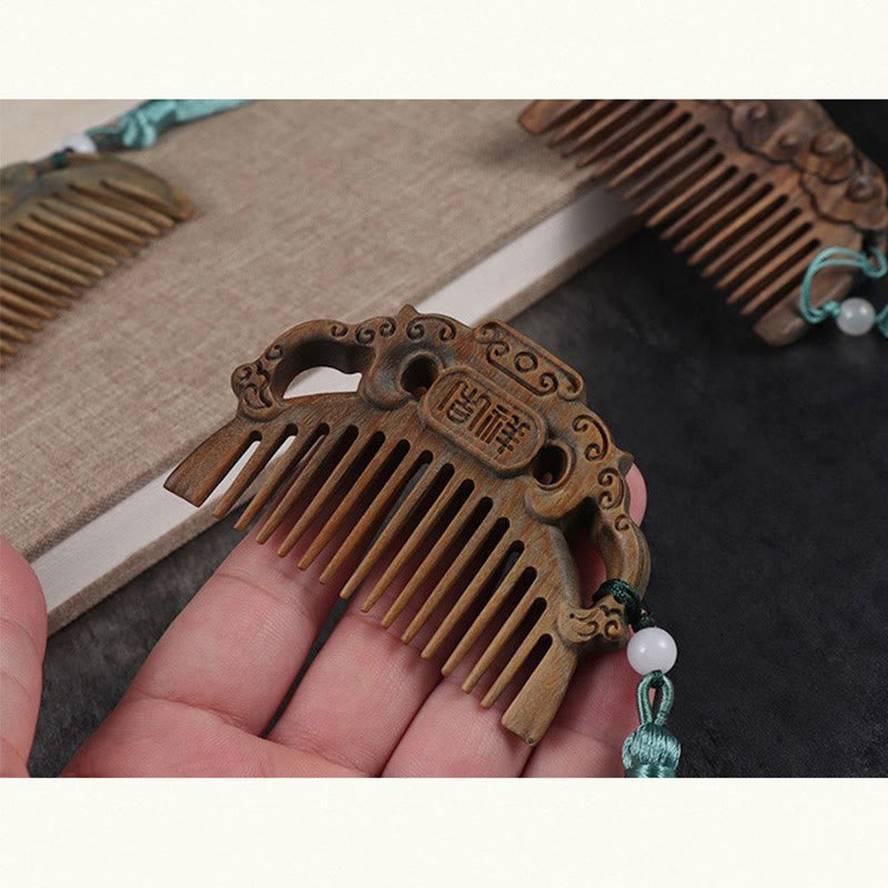 Green Sandalwood Fox Peony Flower Lotus Engraved Cure Tassel Comb