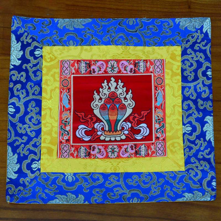 Prayer Altar Mat Meditation Strength Endless Knot Vajra Man-Bcu Kalachakra Auspicious Symbols