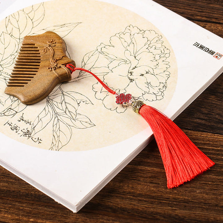 Buddha Stones Green Sandalwood Flower Pattern Engraved Soothing Comb