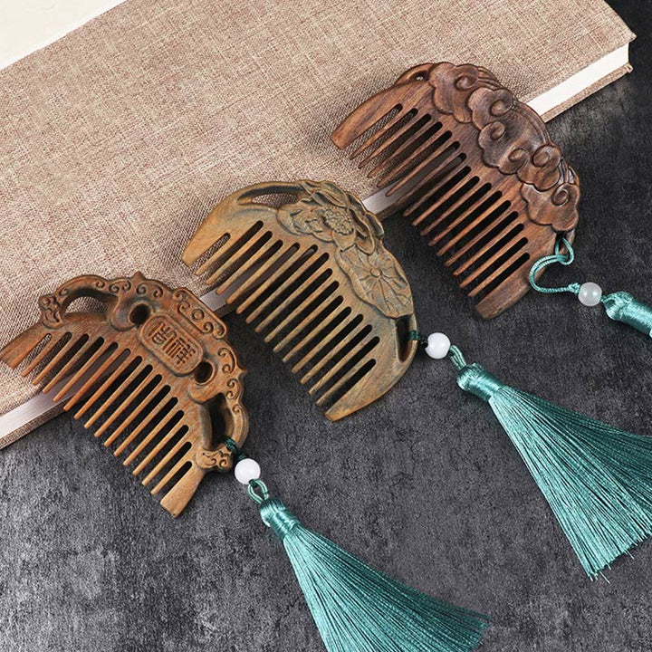 Green Sandalwood Fox Peony Flower Lotus Engraved Cure Tassel Comb