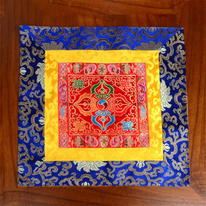 Prayer Altar Mat Meditation Strength Endless Knot Vajra Man-Bcu Kalachakra Auspicious Symbols